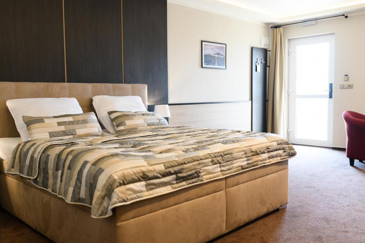 Vinarstvi U Kaplicky Hotel Zaječí Eksteriør billede