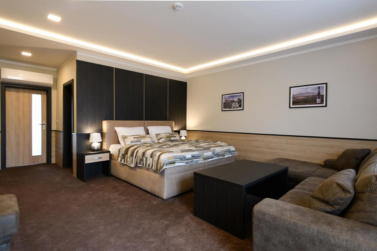 Vinarstvi U Kaplicky Hotel Zaječí Eksteriør billede