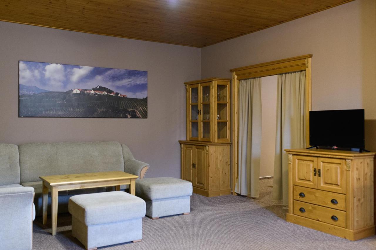 Vinarstvi U Kaplicky Hotel Zaječí Eksteriør billede