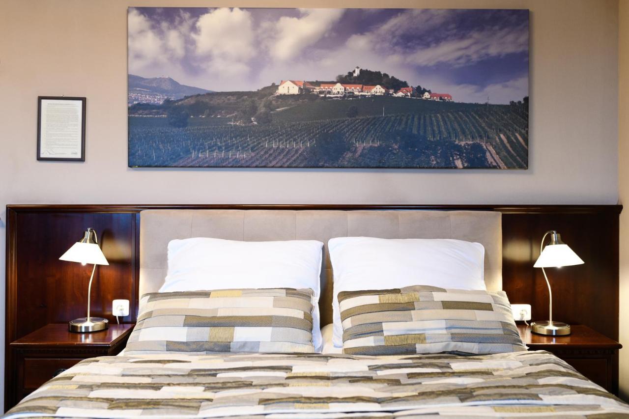 Vinarstvi U Kaplicky Hotel Zaječí Eksteriør billede